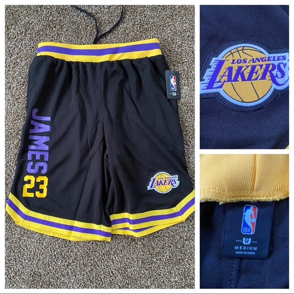 bulls shorts with pockets